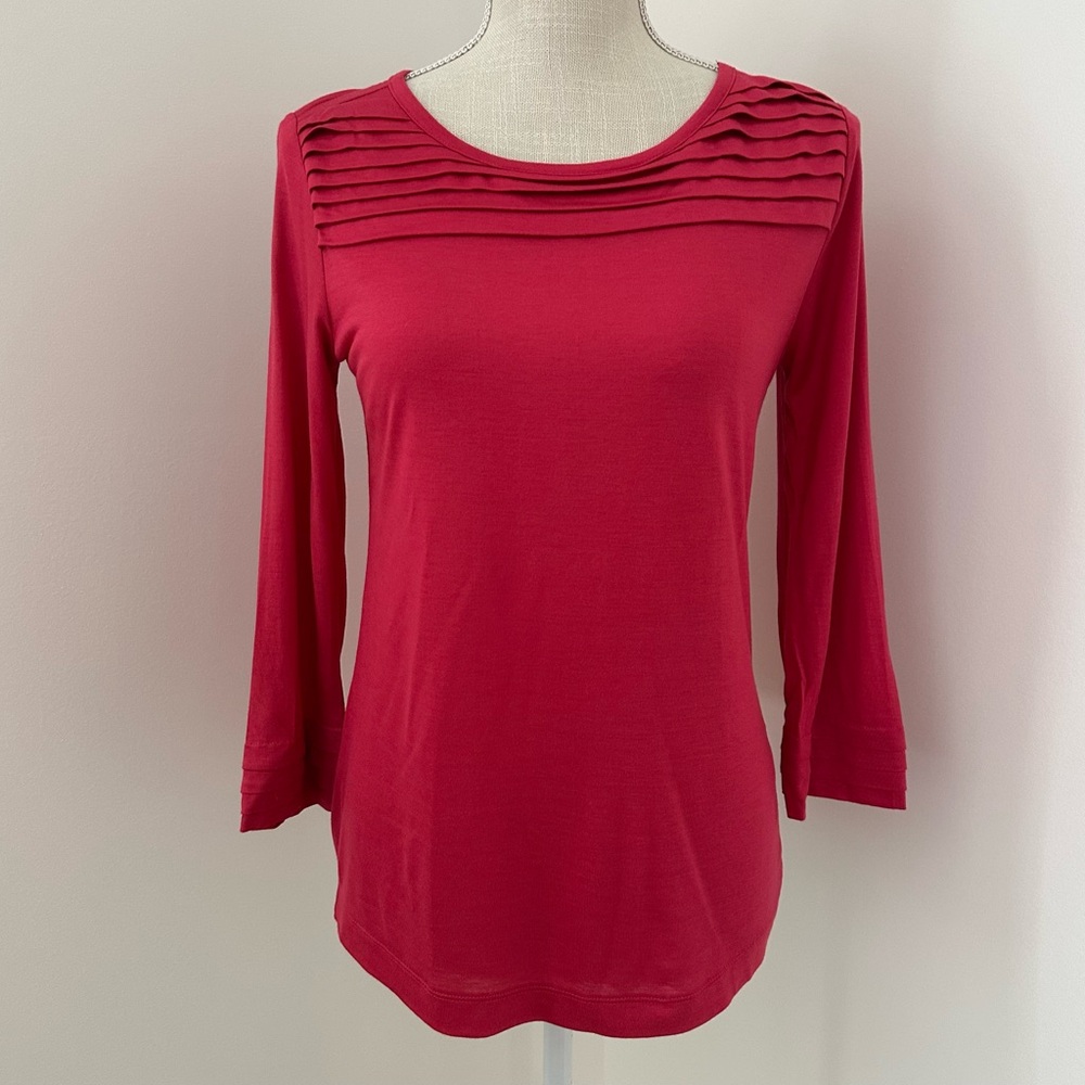 NWT Banana Republic Raspberry 3/4 Sleeve Top, Small.